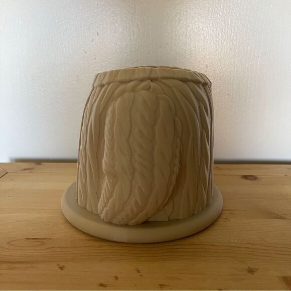 Cozy Aran Cable Sweater Planter - Perfect for Knitters & Craft Lovers Beige - Picture 5 of 14